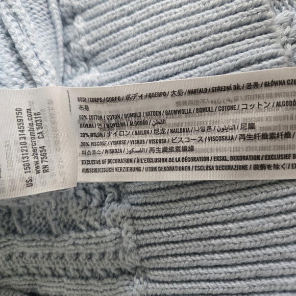 NWT Abercrombie V Neck Cable Knit Sweater Vest Light Blue - Picture 4 of 4